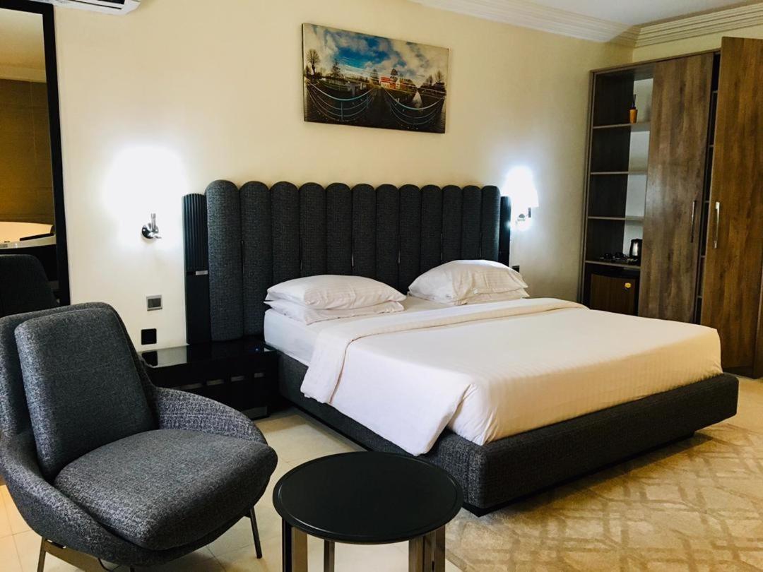 Summerset Continental Hotel Maitama By T E L E Hospitality Абуджа Экстерьер фото